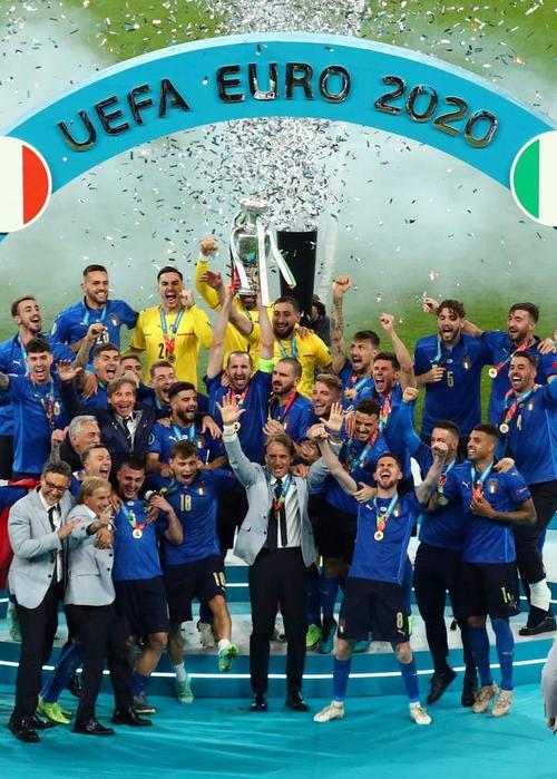 欧洲杯2021意大利颁奖（意大利欧洲杯夺冠庆祝）