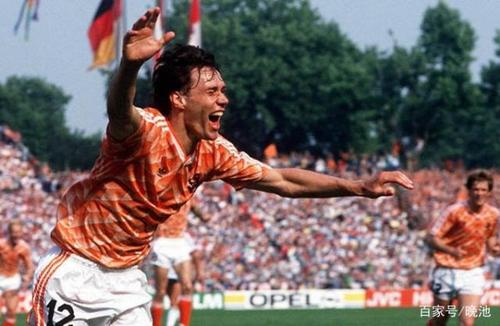 1988欧洲杯荷兰苏联（1988年欧洲杯决赛荷兰队决赛的对手是谁）