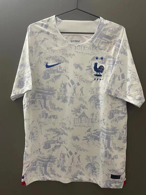 法国欧洲杯球衣白色（法国2020欧洲杯主场球衣）